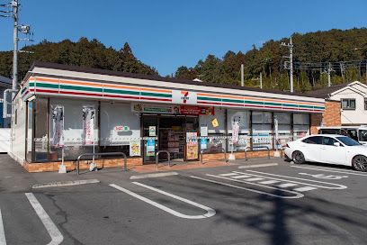 セブンイレブン 青梅四小前店の画像