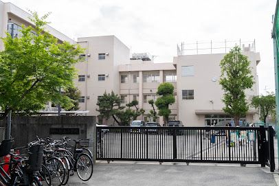 調布市立杉森小学校の画像