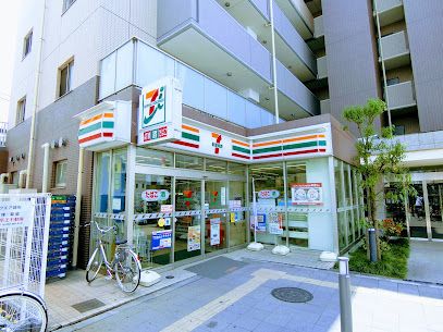 セブンイレブン 調布布田駅前店の画像