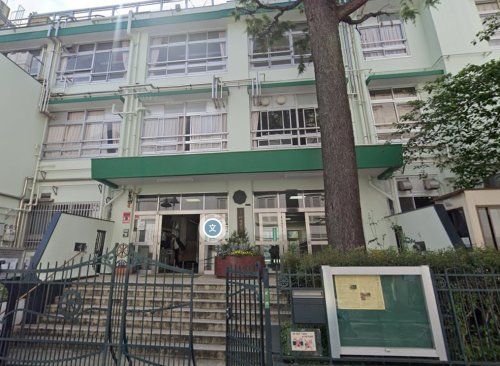 渋谷区立神宮前小学校の画像