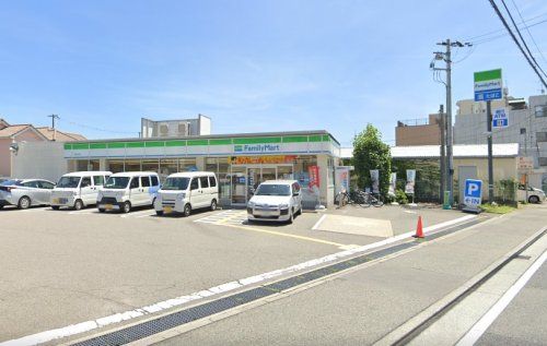 ファミリーマート 川西中央店の画像