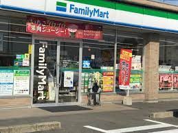 ファミリーマート 春日西牧店の画像