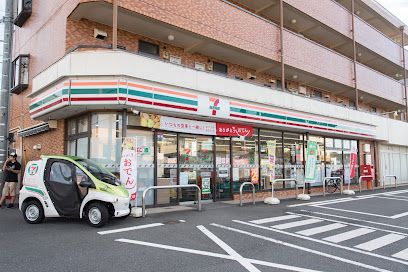 セブンイレブン 日野三沢店の画像