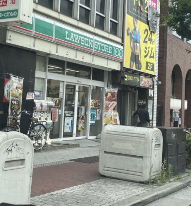 ローソンストア100 長居駅前店の画像