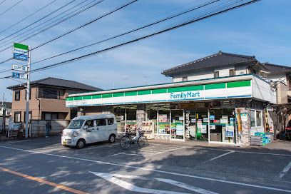 ファミリーマート 青梅大門店の画像