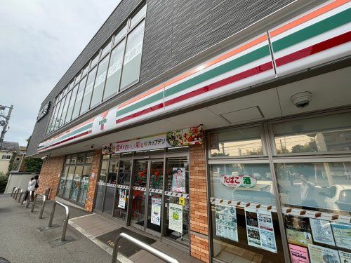 セブンイレブン座間市入谷東3丁目店の画像