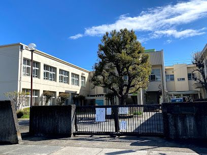 昭島市立共成小学校の画像