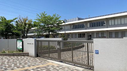 多摩市立多摩第二小学校の画像