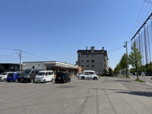 セブンイレブン 札幌北郷5条店の画像