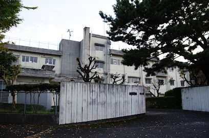 日野市立仲田小学校の画像