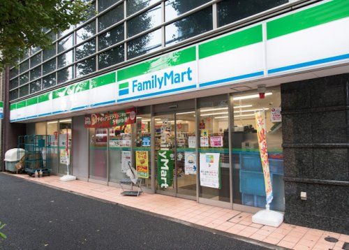 ファミリーマート 杉並桃井店の画像