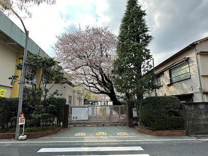 三鷹市立南浦小学校の画像