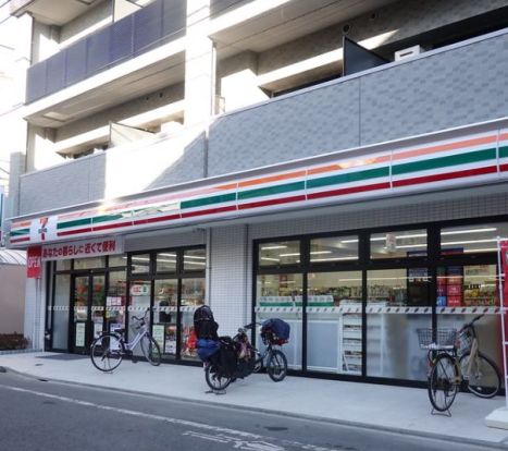 セブンイレブン 豊島椎名町駅北店の画像