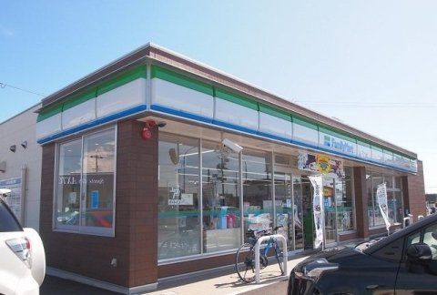 ファミリーマート 岩倉旭町一丁目店の画像