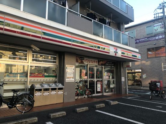 セブンイレブン 蓮根店の画像