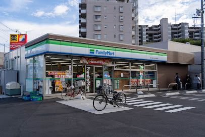 ファミリーマート 東久留米小金井街道店の画像