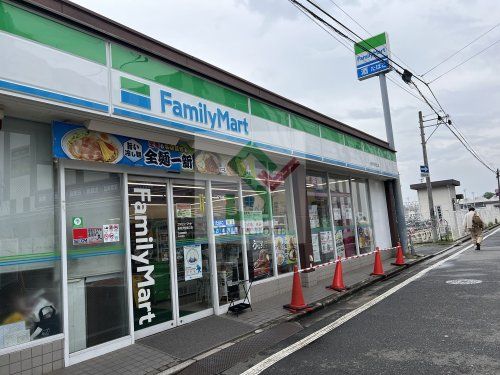 ファミリーマート新所沢駅西口店の画像