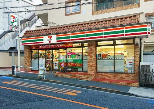 セブンイレブン 新宿喜久井町店の画像