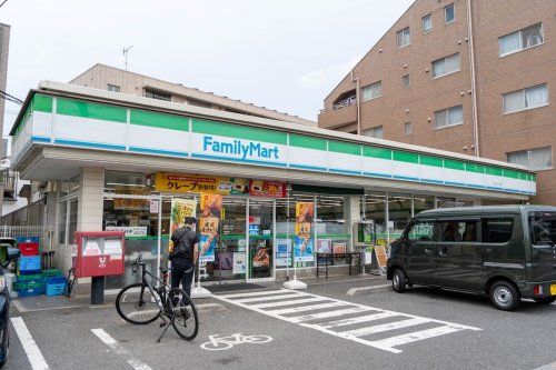 ファミリーマート 桜川三丁目店の画像