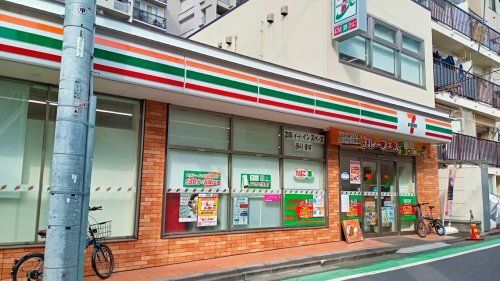 セブンイレブン 新宿大久保3丁目店の画像