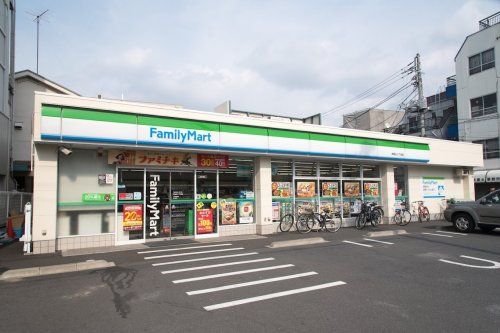 ファミリーマート 本駒込二丁目店の画像