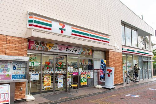 セブンイレブン 板橋小竹向原駅南店の画像