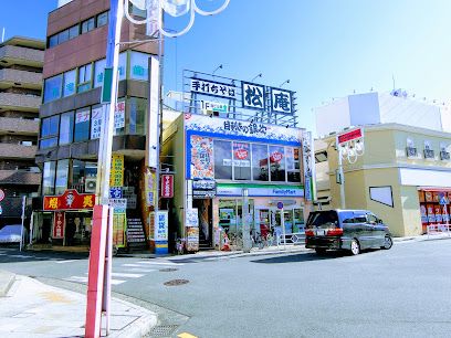 ファミリーマート 清瀬駅南口店の画像