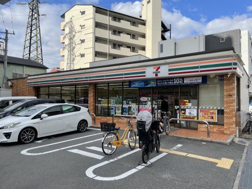 セブンイレブン 大阪成育1丁目店の画像