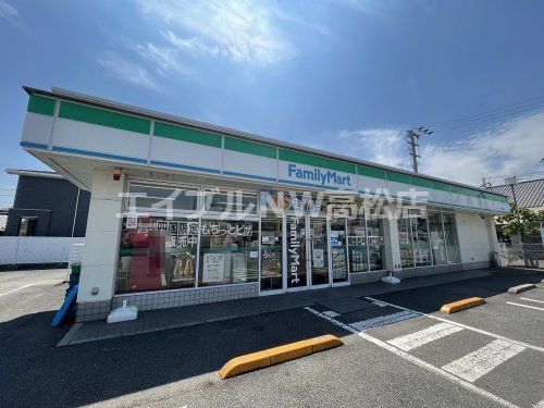 ファミリーマート レインボー通り店の画像