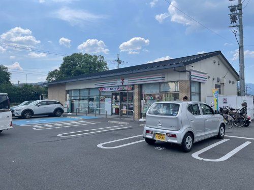 セブンイレブン 京都桂上野西町店の画像