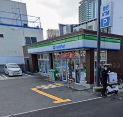 ファミリーマート　熊内町店の画像