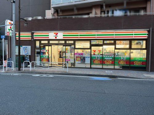 セブンイレブン 江東門前仲町1丁目店の画像