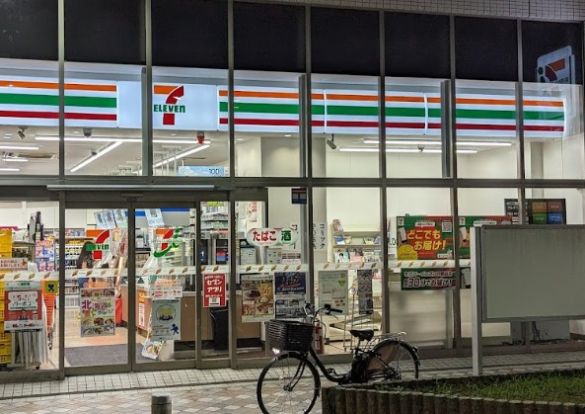 セブンイレブン横浜藤棚商店街店の画像