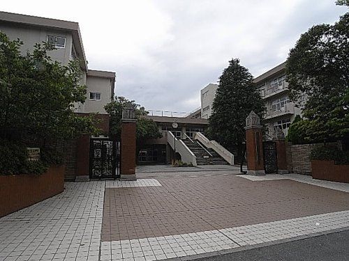 さいたま市立南浦和中学校の画像