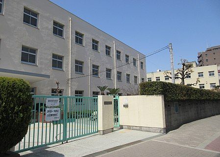 大阪市立巽中学校の画像