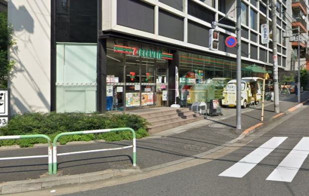 セブンイレブン 北大塚1丁目西店の画像