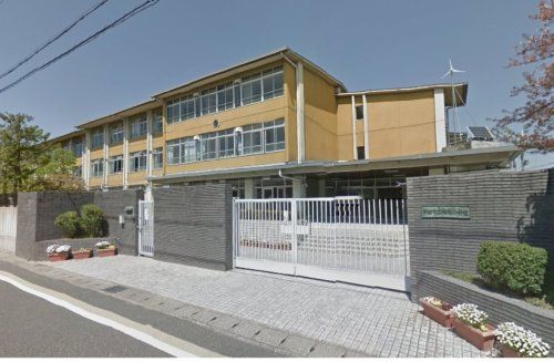 京都市立桂徳小学校の画像