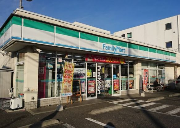 ファミリーマート 春日町一丁目店の画像