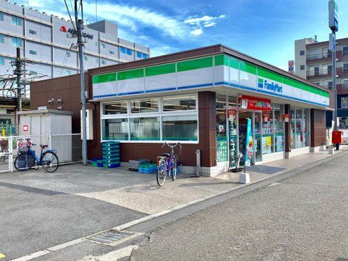 ファミリーマート 南大塚店の画像