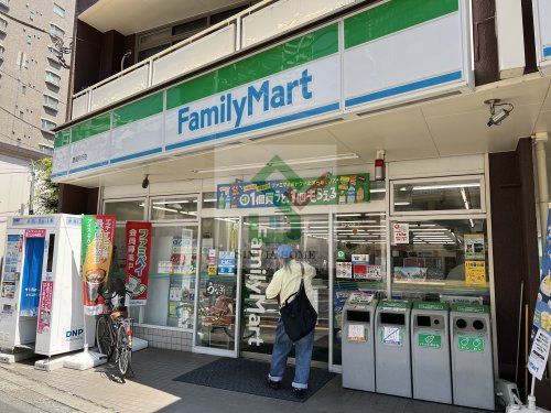 ファミリーマート妻屋所沢店の画像