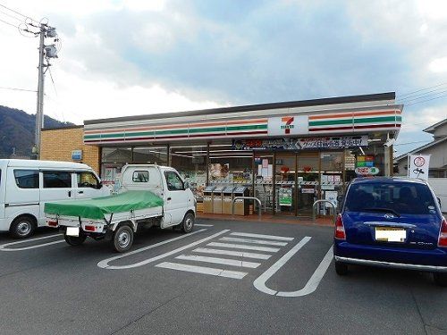 セブンイレブン 福山駅家町上山守店の画像