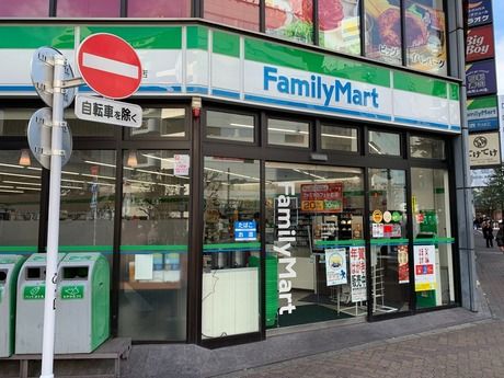 ファミリーマート 小浦蒲田駅西店の画像