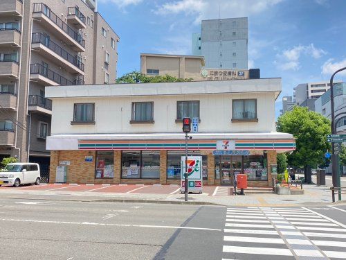 セブンイレブン 北仙台駅前店の画像