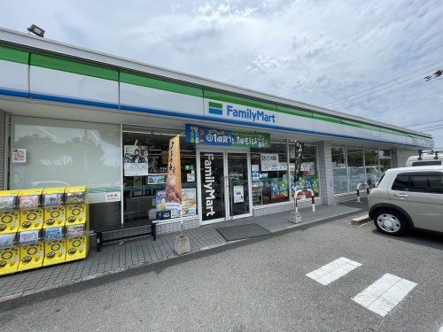 ファミリーマート 八尾春日町店の画像