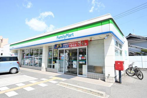 ファミリーマート川原城町店の画像