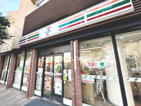 セブンイレブン 横浜日ノ出町駅前店の画像