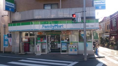 ファミリーマート 三軒茶屋一丁目店の画像