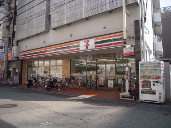 セブンーイレブン大阪十三本町１丁目店の画像