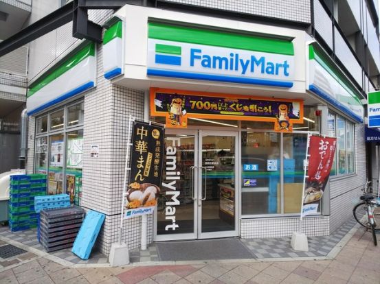 ファミリーマート 西明石駅前店の画像