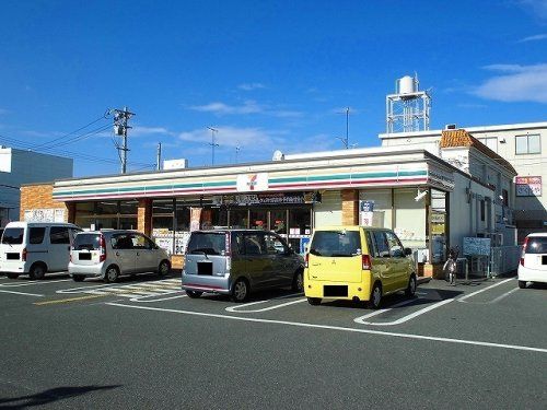 セブンイレブン 福山春日1丁目店の画像